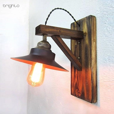 چراغ دیواری چوبی کلاه دار