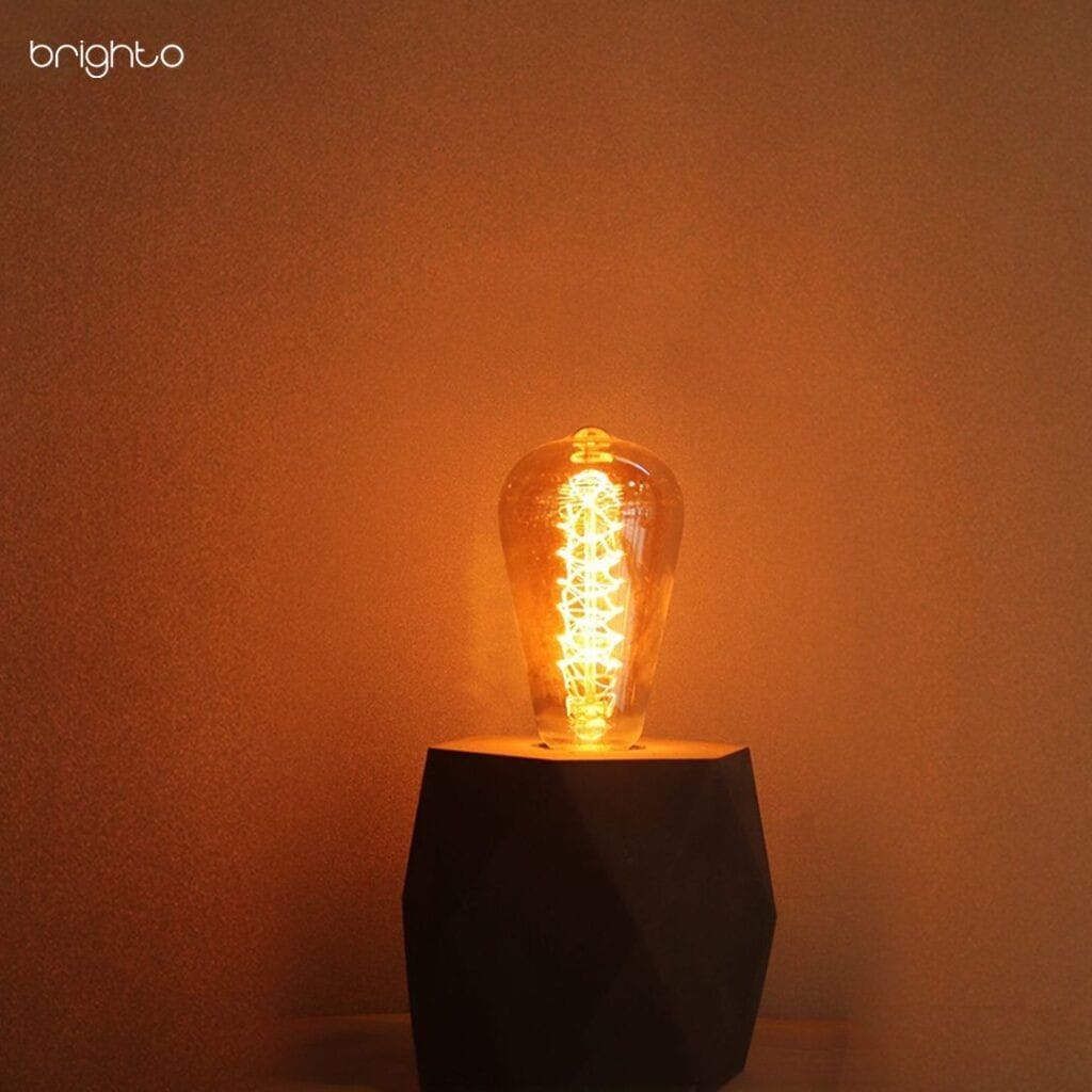 چراغ رومیزی بتنی M203